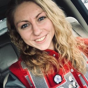 Meet your Posher, Stephanie